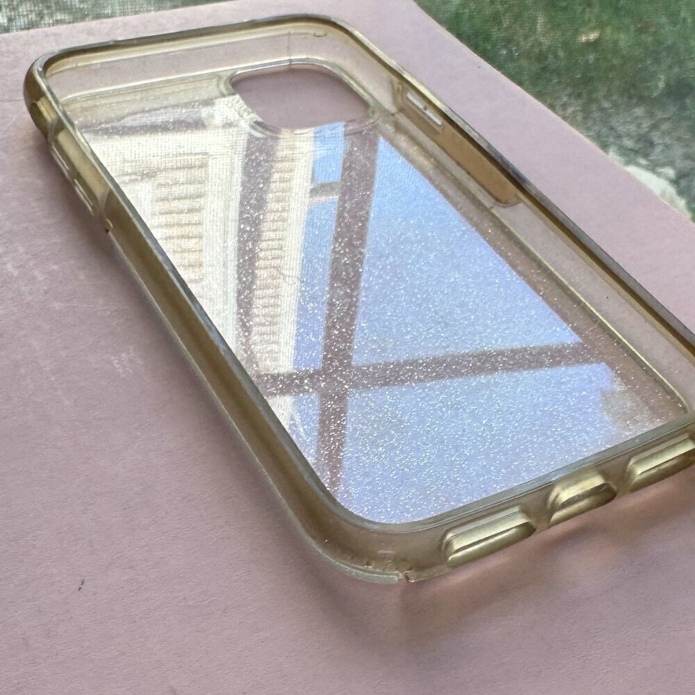 iPhone 11 Otterbox Clear Stardust Case - Picture 5 of 5